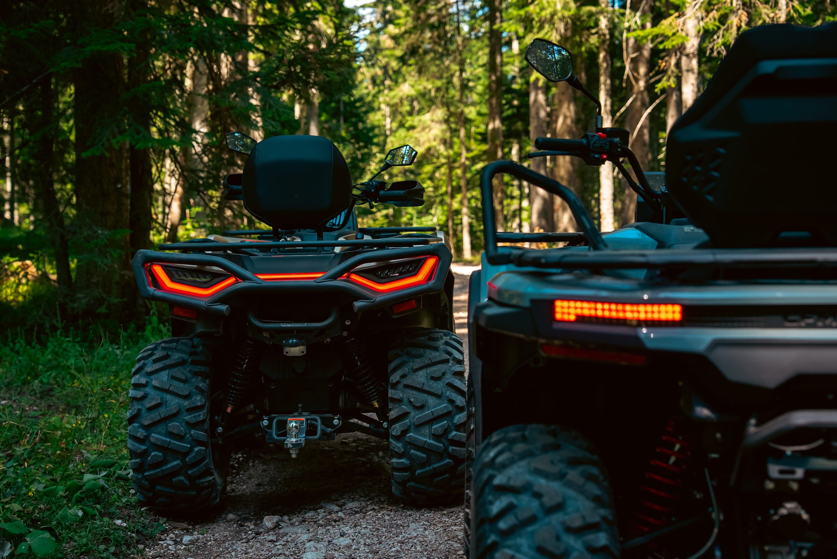 CFMOTO CFORCE 520, studio angle